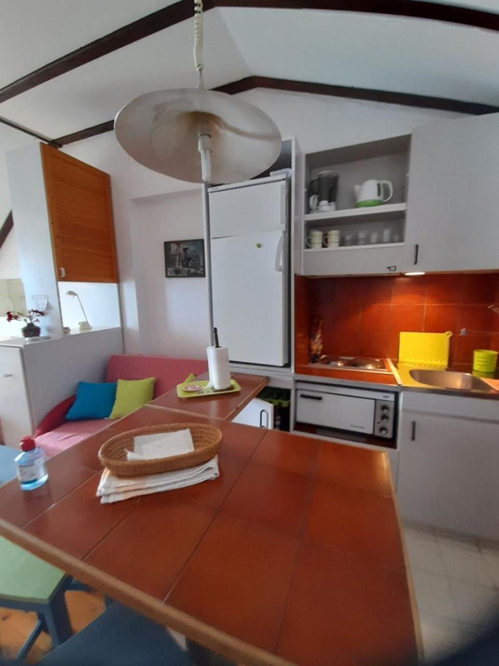 Apartment Danka - Affordable And At The Beach Brist Exterior photo
