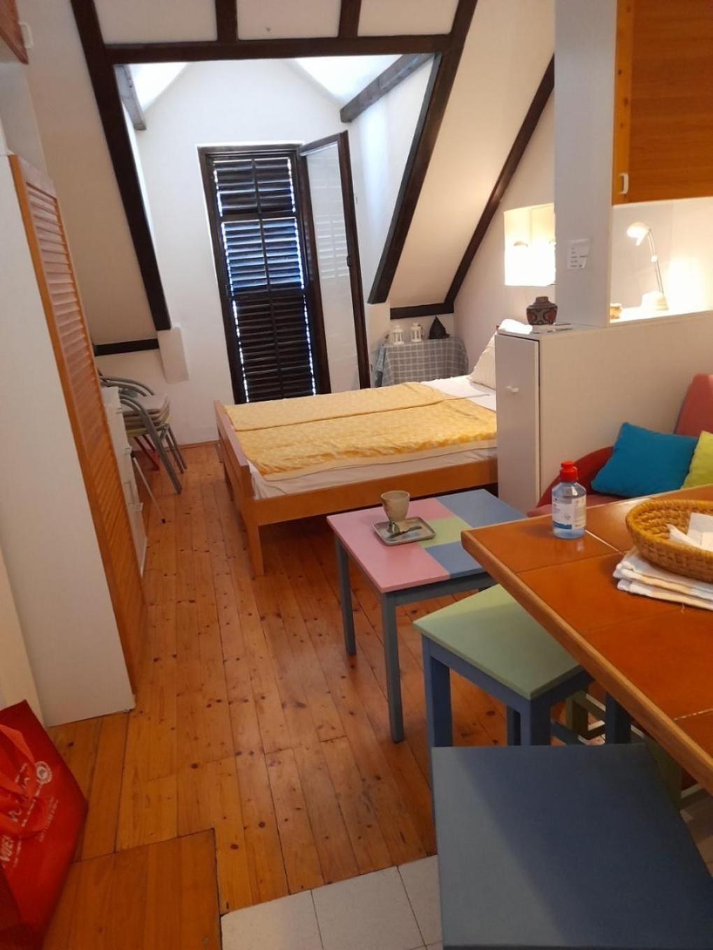 Apartment Danka - Affordable And At The Beach Brist Exterior photo