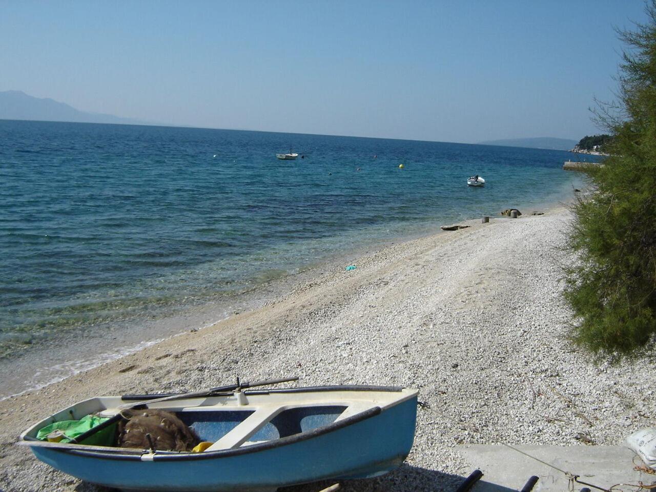 Apartment Danka - Affordable And At The Beach Brist Exterior photo